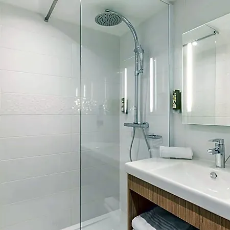 Western Le Beffroi فندق Loos