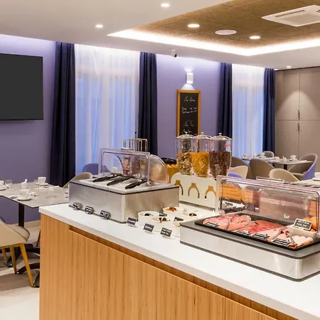 Otel Western Le Beffroi Loos