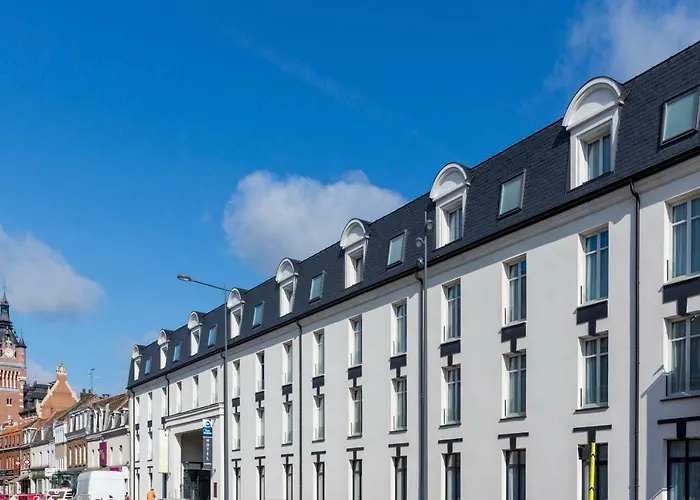 Western Le Beffroi 3* Loos