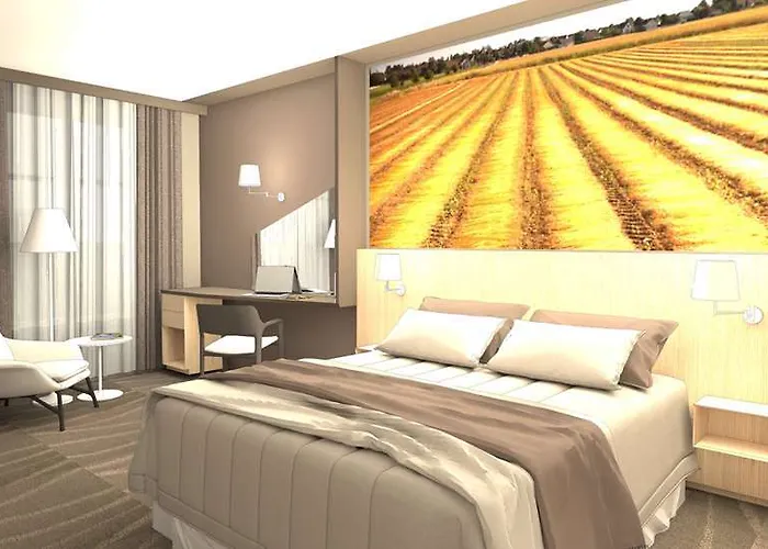 Western Le Beffroi 3* Loos